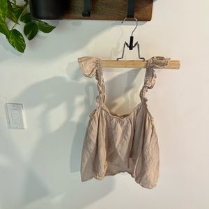 Fun cropped neutral top!